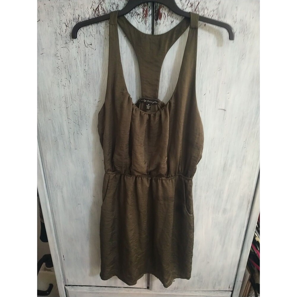 City Triangles Sleeveless Dress Medium Green Boho Feminine Cottage Core Classic